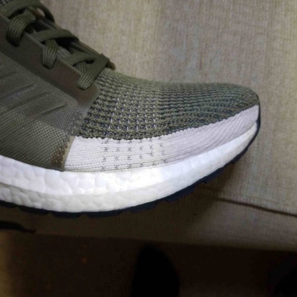 Ultraboost 19 - Picture 3 of 3